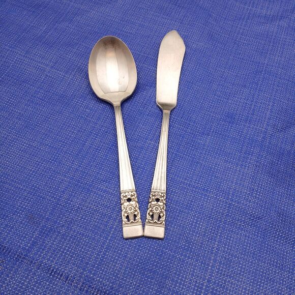 Oneida Community Coronation 1936 Set Sugar Spoon & Butter Knife Silverplate - Picture 1 of 6